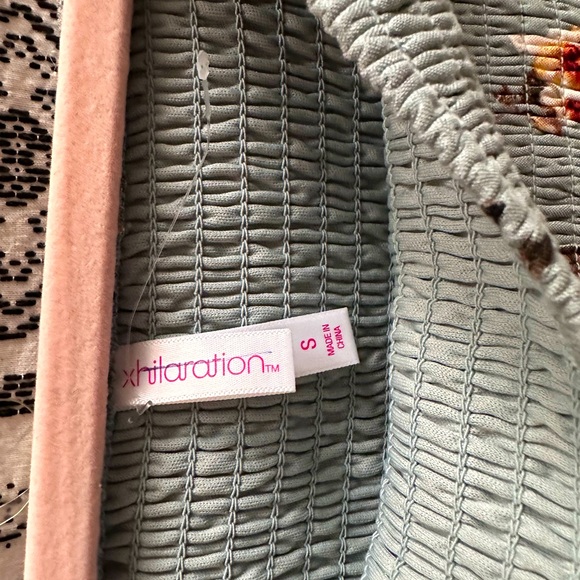 NWOT- Off the shoulder Flowered Dress - Picture 8 of 11